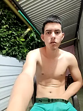 Show de webcam de 3hornys-straights