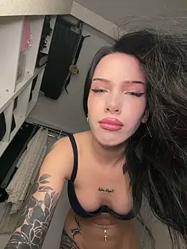 XEye_Candy: διαδικτυακό σόου στην κάμερα