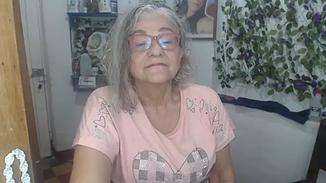 FunnyGrandma 웹캠 쇼