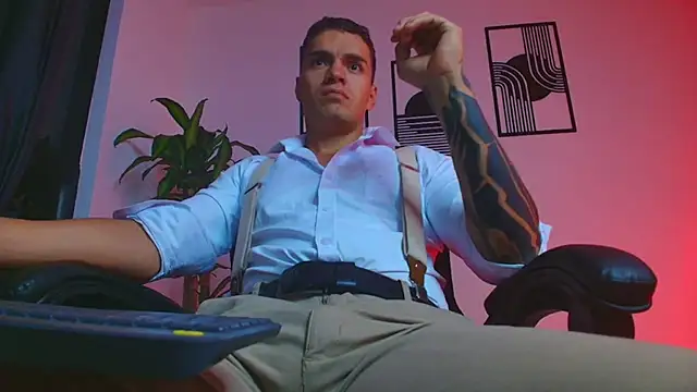 Show de ALPHA_DOMINUS_ na webcam