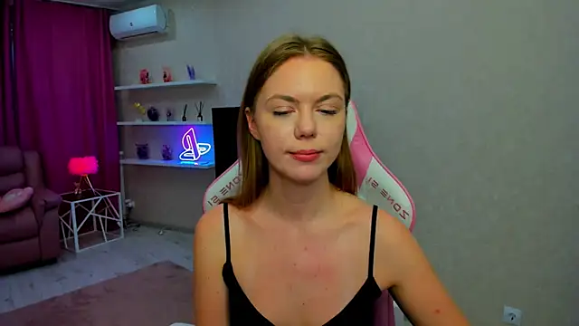 Chatroom XXX en direct de Strawberrye