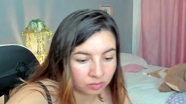 Živý XXX chat __Emma__11__Lecat_