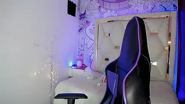 Webkamerová show AAA_WHITE