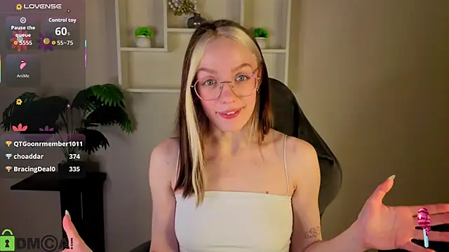 R0cket_bunny Adlı Modelin Canlı XXX Sohbeti