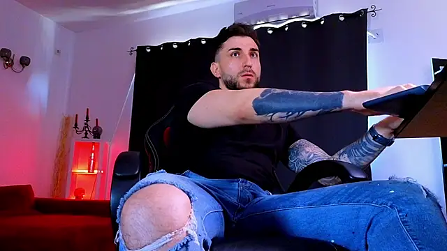 Živý XXX chat MightyAaron66