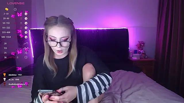 ammyska Adlı Modelin Canlı XXX Sohbeti