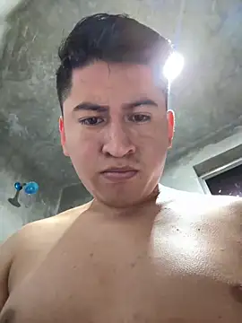GoldenM95 Show Webcam