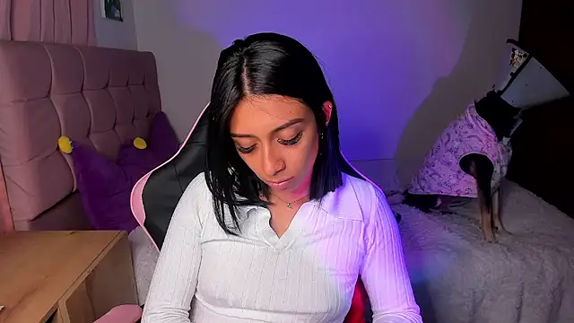 Bellacatx's Live XXX Chat