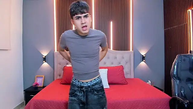 Chat XXX ao vivo de Tommy18__