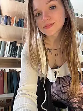 StreetSquirt: διαδικτυακό σόου στην κάμερα