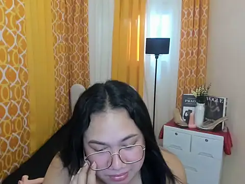TsUncutKaren – Live XXX-chat