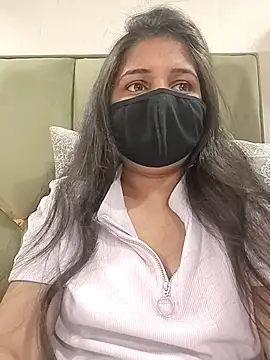 Chat XXX en directo de Ruhi_07