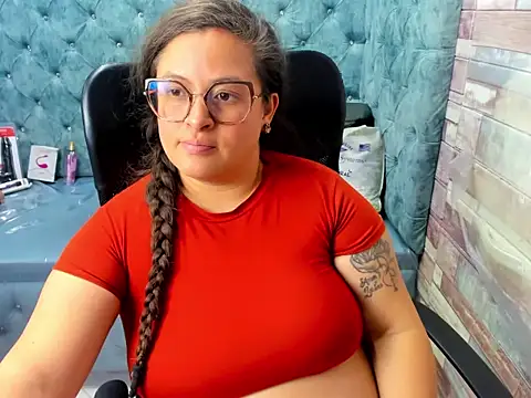 Sarah_Boobs_ élő XXX-chatje