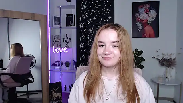 XXX chat uživo modela MollyShining