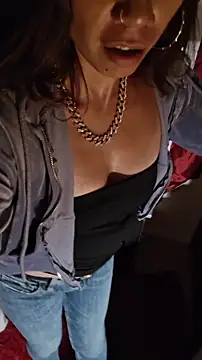 TooCuteLOKA Show in webcam