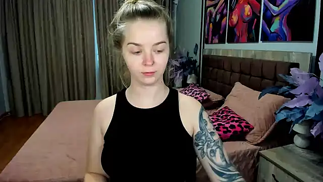 SirenaDoll Live XXX Chat