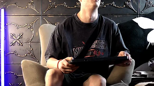 SirReed Chat XXX live