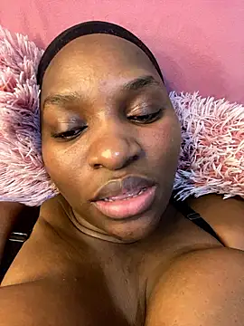 XXX chat uživo modela Blackpinkylips2025