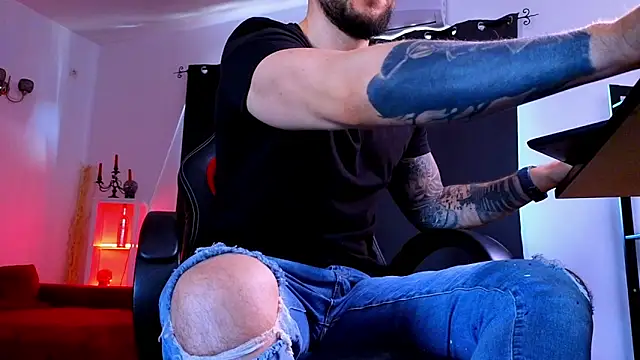 Chat XXX Live MightyAaron66