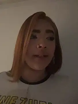 Saory____ Adlı Modelin Canlı XXX Sohbeti