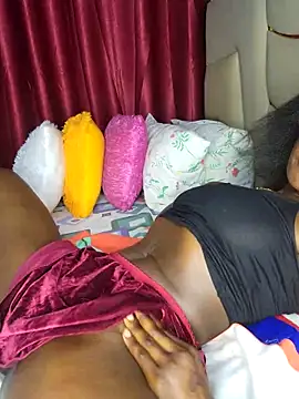 NicRaisaa Chat XXX live