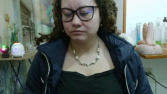 curly_greeneyed – Live XXX-chat