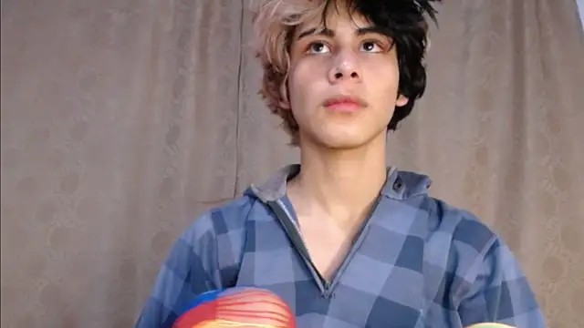 DaraSweet20 Show in webcam