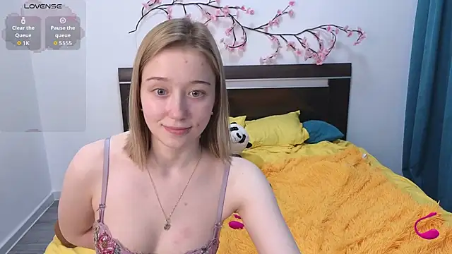 luniera live XXX chat