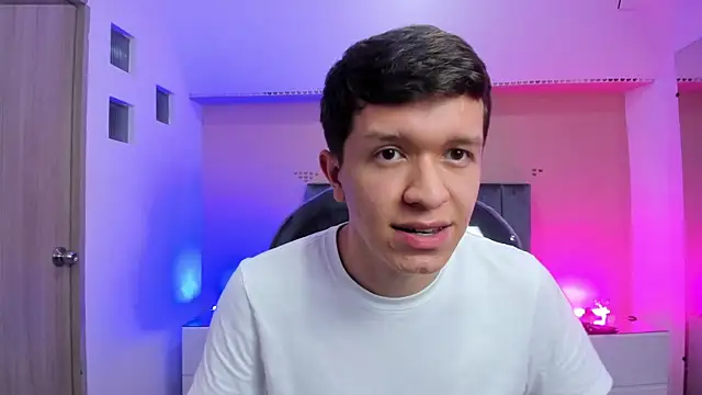 ken_col Chat XXX live