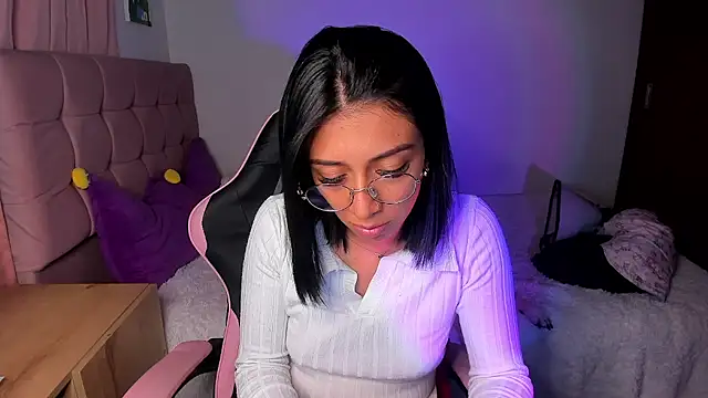 Bellacatx's Live XXX Chat