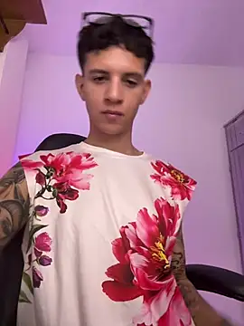 tylernova লাইভ XXX চ্যাট