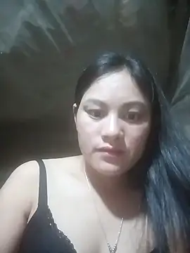 Momo-biki live XXX chat