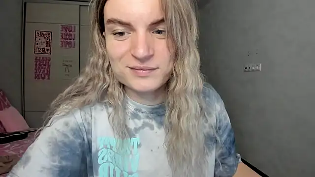 Chat +18 de milliKira006 ao vivo