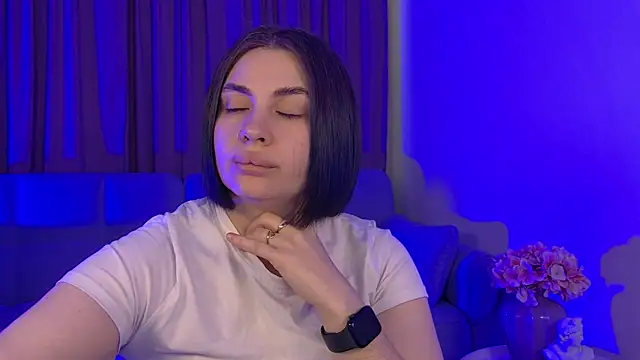 AdrianaToress Adlı Modelin Canlı XXX Sohbeti
