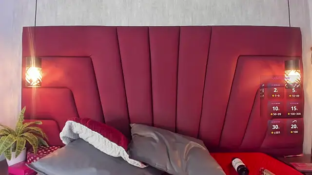 Maya_curvy's Live XXX Chat