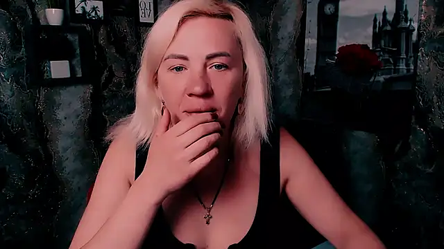 EmmaCat_ élő XXX-chatje