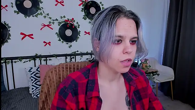 XXX chat uživo modela LiraBelle