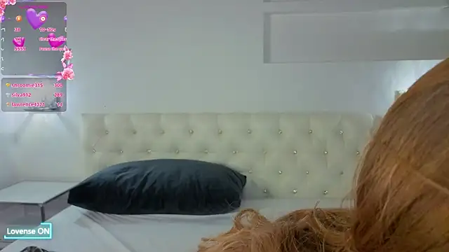 Chat +18 de LaurieGutierrez ao vivo
