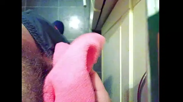 hairyuncut00's Webcam Show