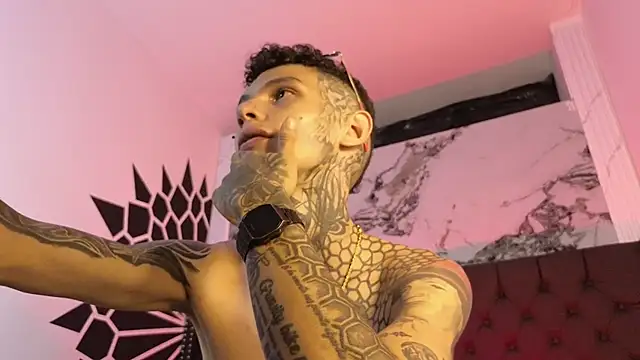 XXX chat uživo modela Paulo_527