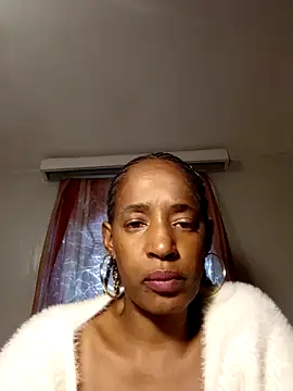 GOODHEARTEDWOMAN-911 webcam show