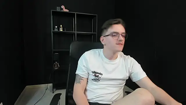 FelixStarkk 라이브 XXX 채팅