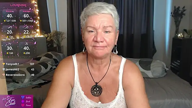 Онлайн чат XXX roxana_brooks