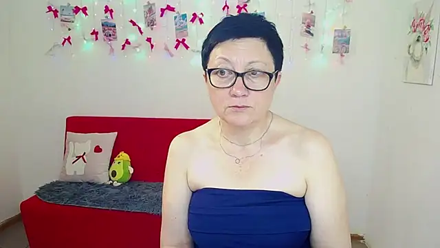 EmilyL0ve's Live XXX Chat