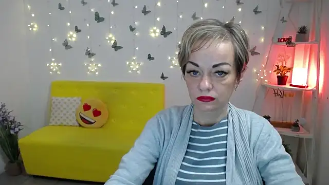 NikaMayu Chat XXX live