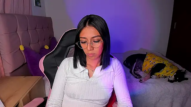Bellacatx's Live XXX Chat