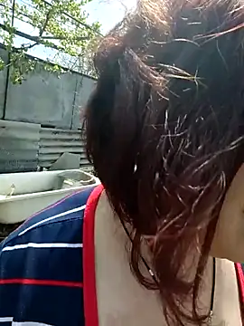 Darlene_Eleanor: διαδικτυακό σόου στην κάμερα