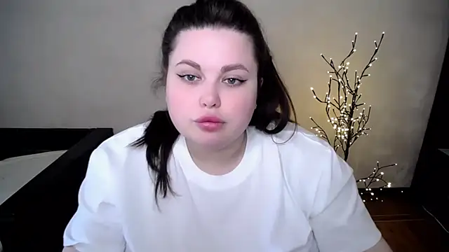 دردشة Emily_Mo الجنسية المباشرة