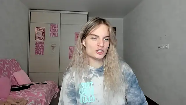 milliKira006n Webbikameraesitys
