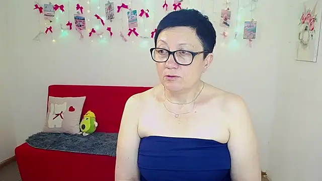 EmilyL0veのライブXXXチャット